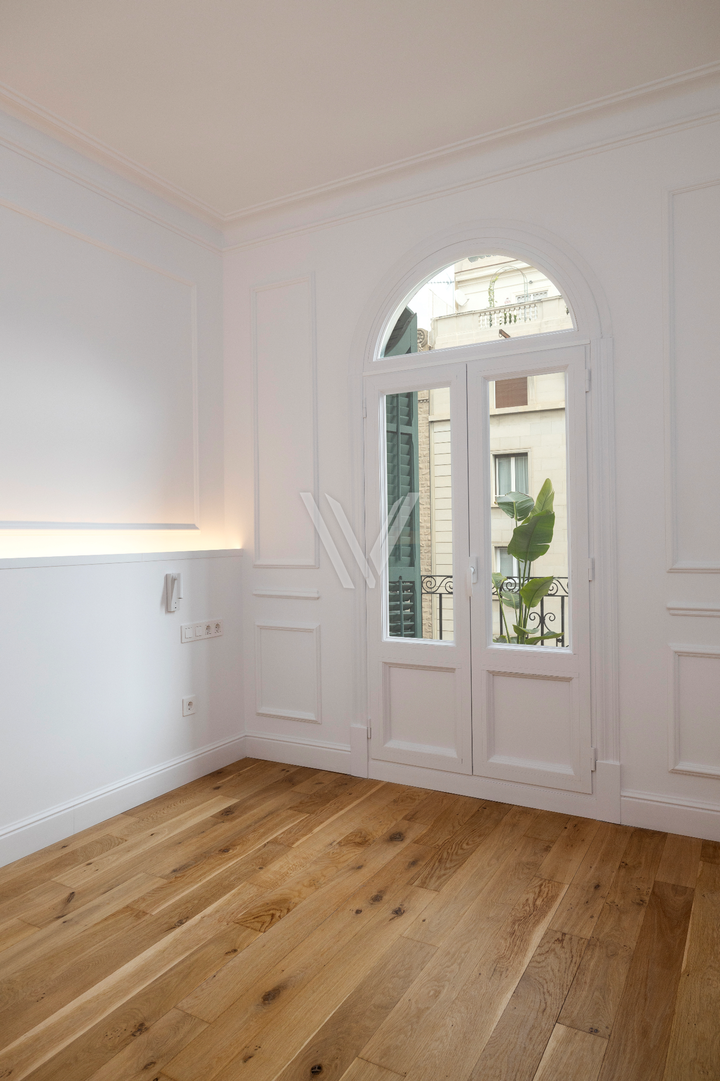Renovated Corner Residence in L’Antiga Esquerra de l’Eixample