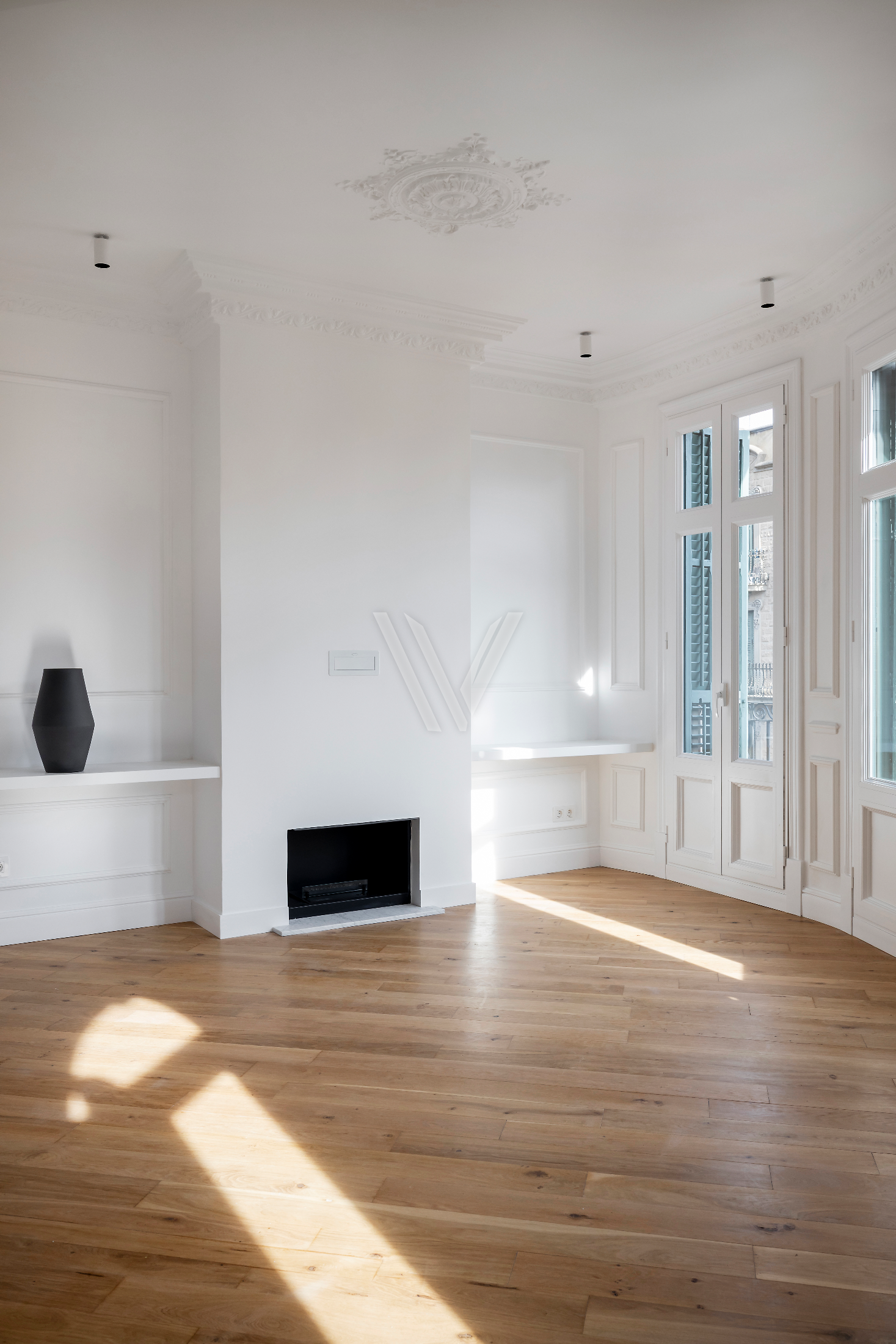 Renovated Corner Residence in L’Antiga Esquerra de l’Eixample