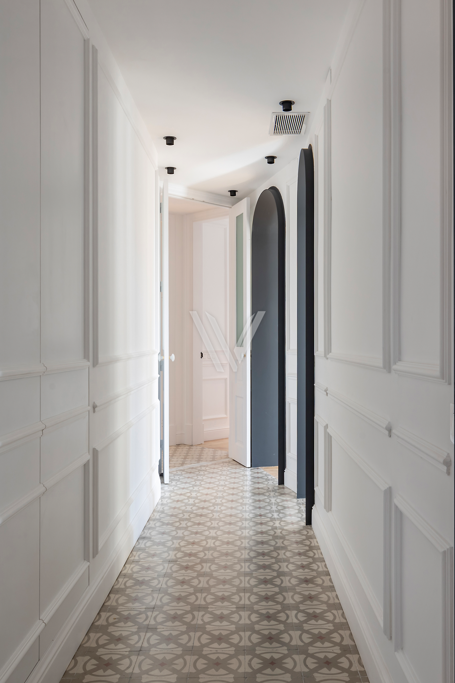 Renovated Corner Residence in L’Antiga Esquerra de l’Eixample