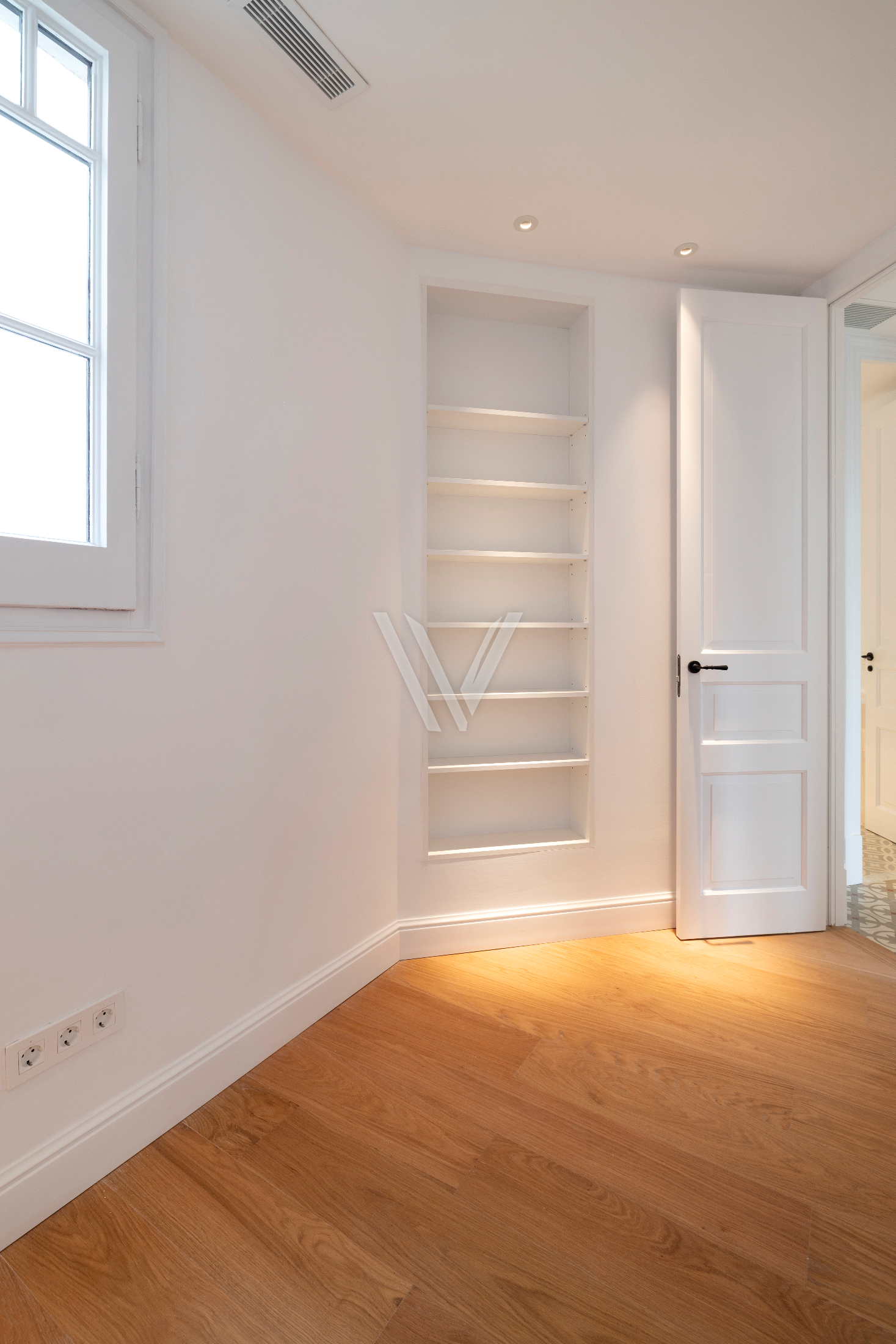 Renovated Corner Residence in L’Antiga Esquerra de l’Eixample
